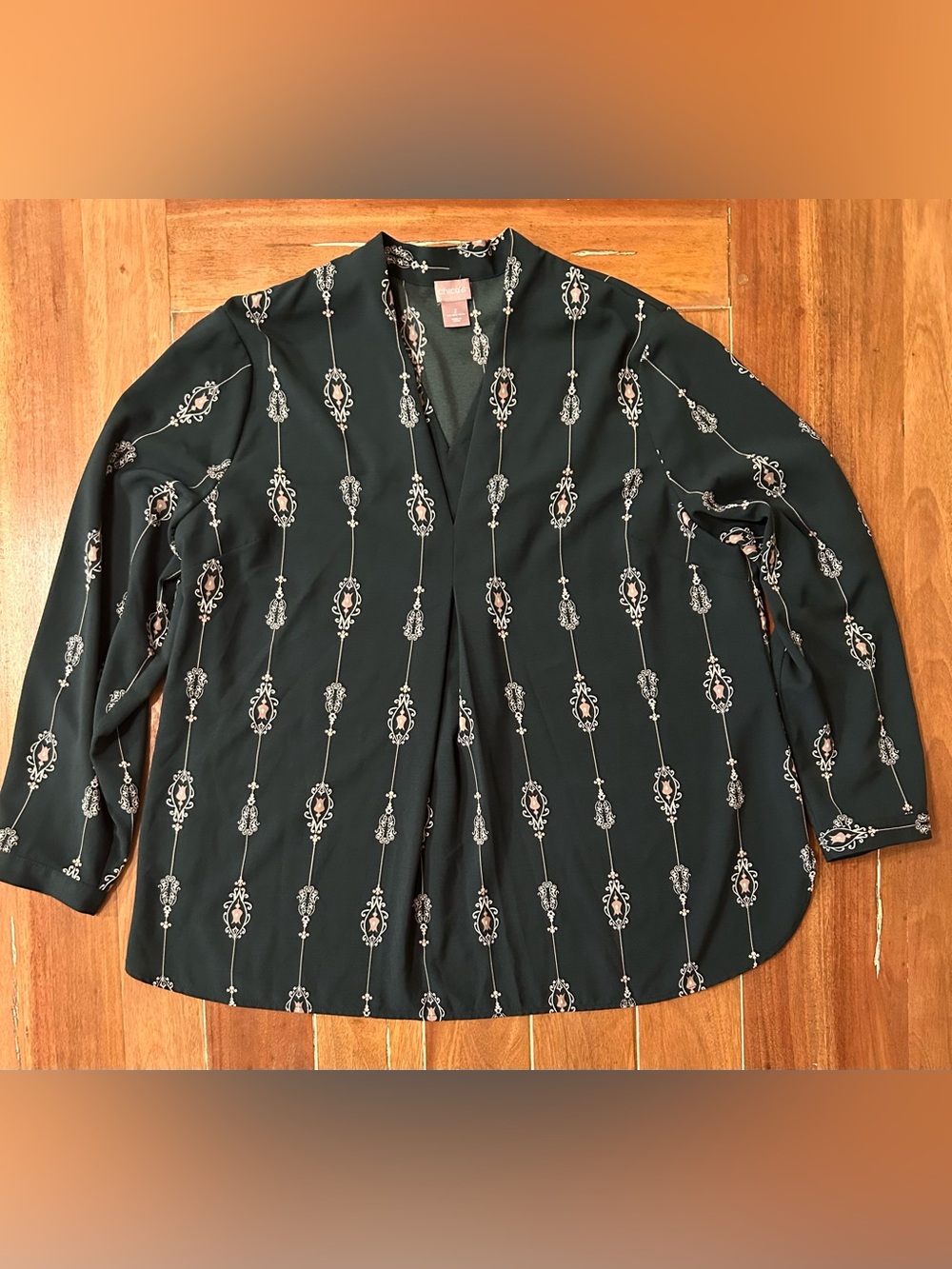 CHICO Dark Green Printed V-Neck Blouse. 2.